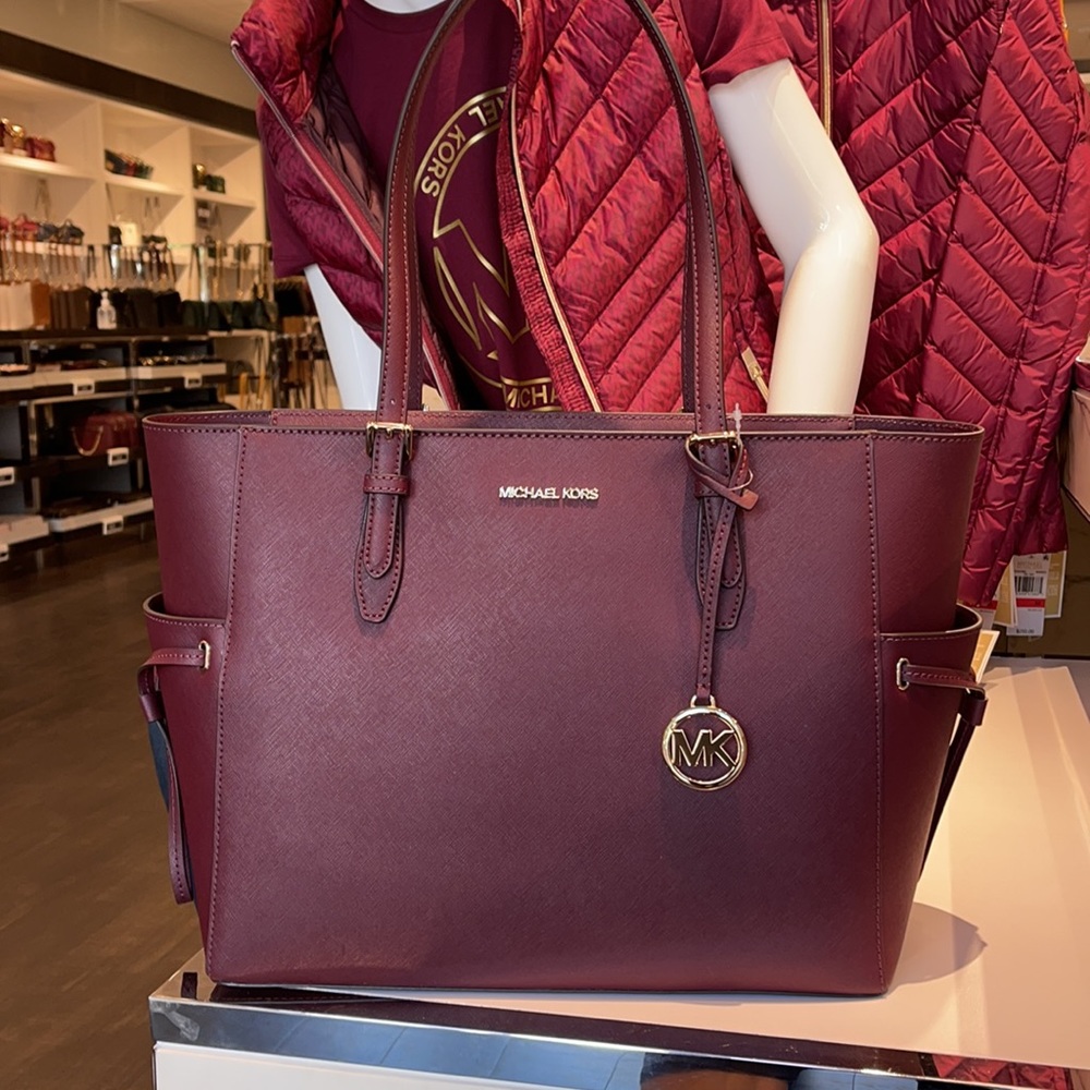 Michael Kors Gilly Travel Large Drawstring Tote Oxblood NWT - Picture 16 of 16